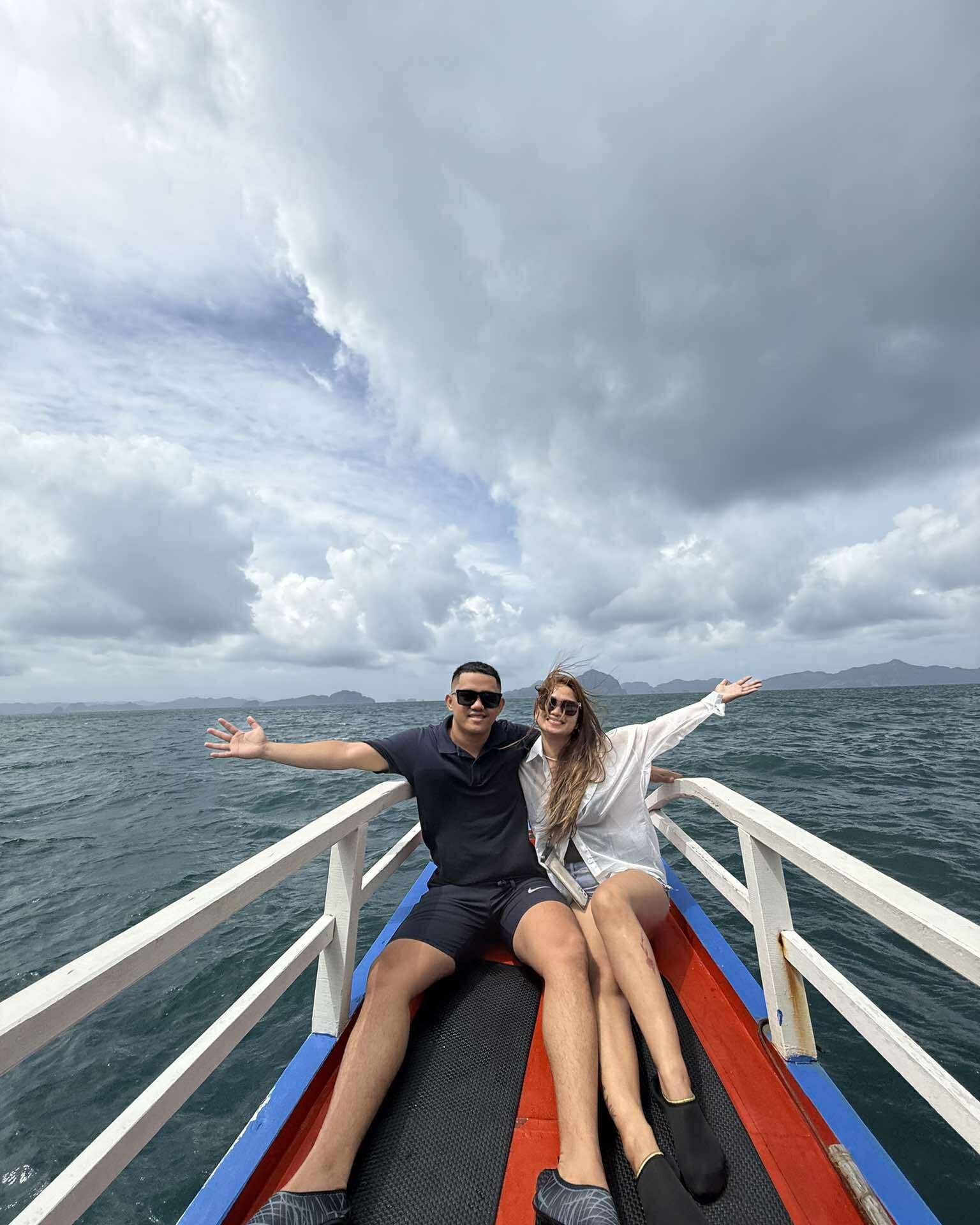 Island hopping boat ride