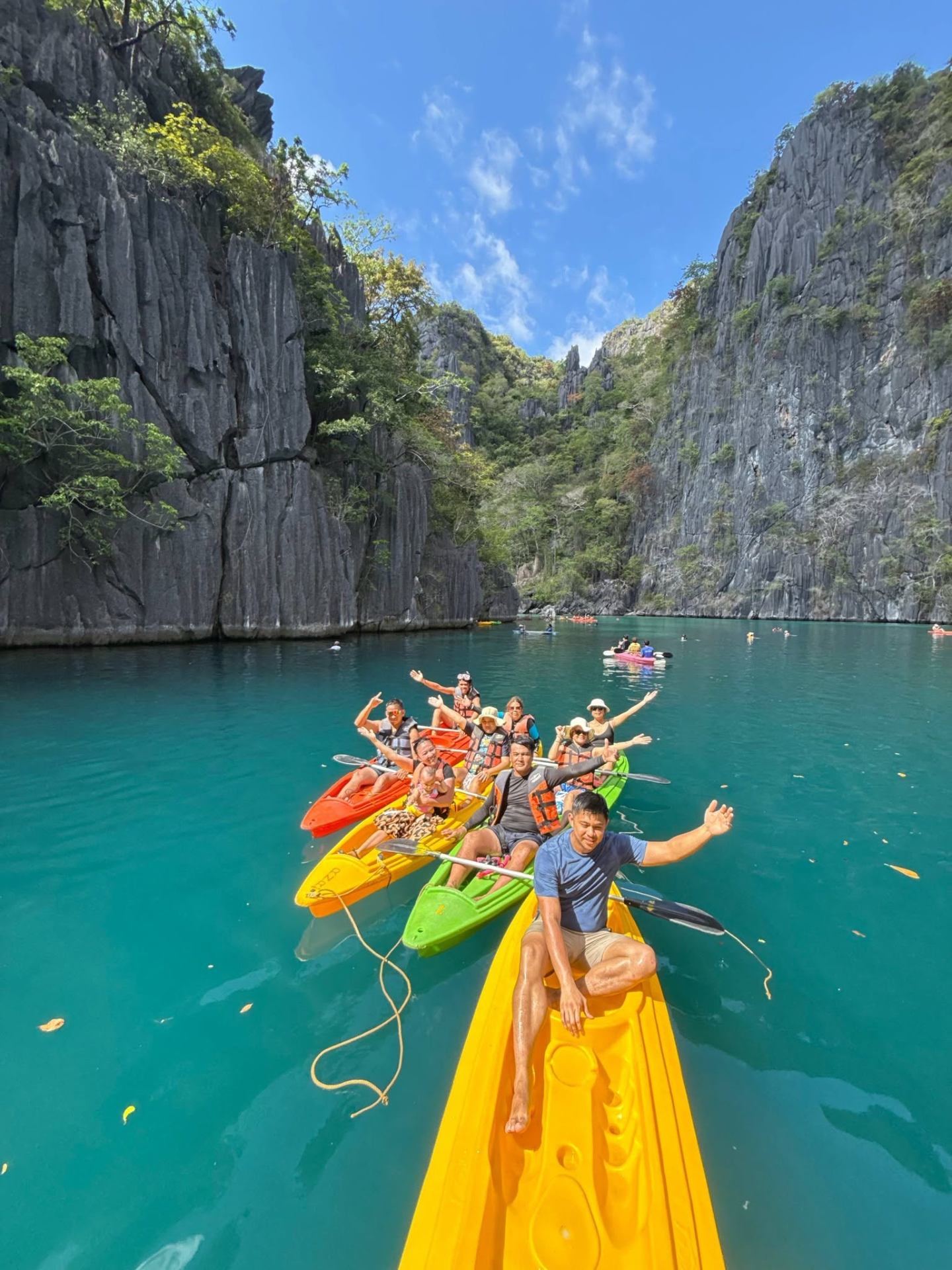 Kayaking with the group at Barracuda Lake